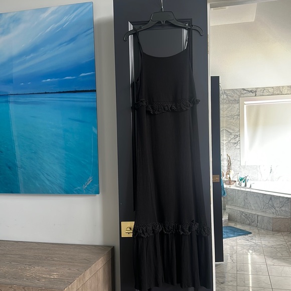 Black Flowy Lace Detail Dress - Picture 1 of 5